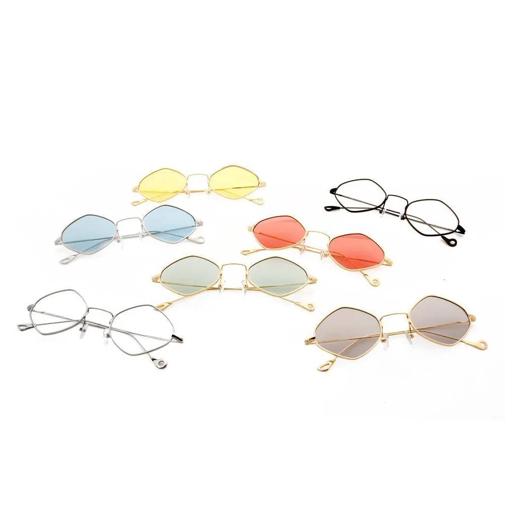 Barrington - Slim Diamond Shape Fashion Sunglasses